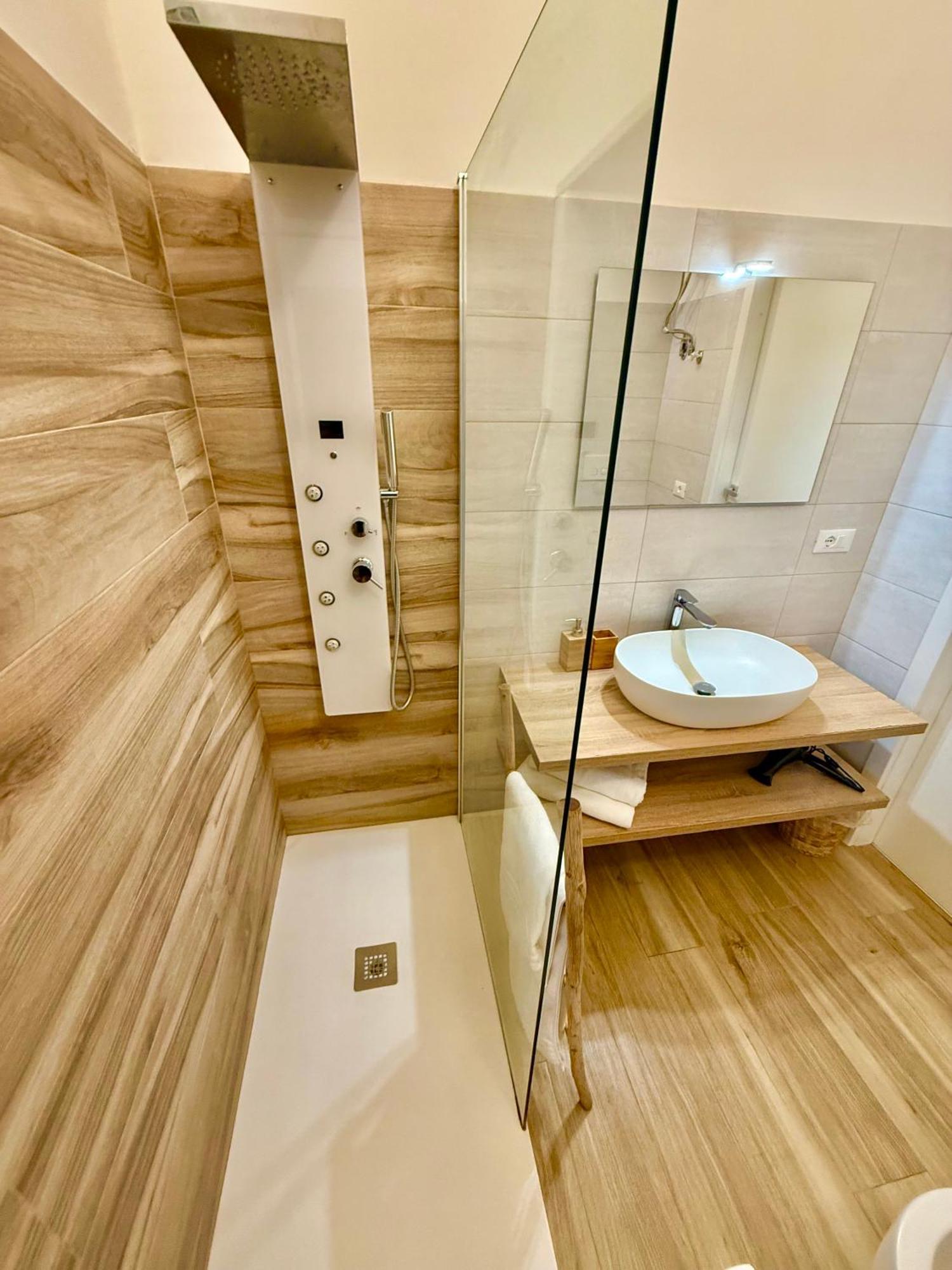 Terrazze Sul Mare Bed & Breakfast Pozzallo Bagian luar foto