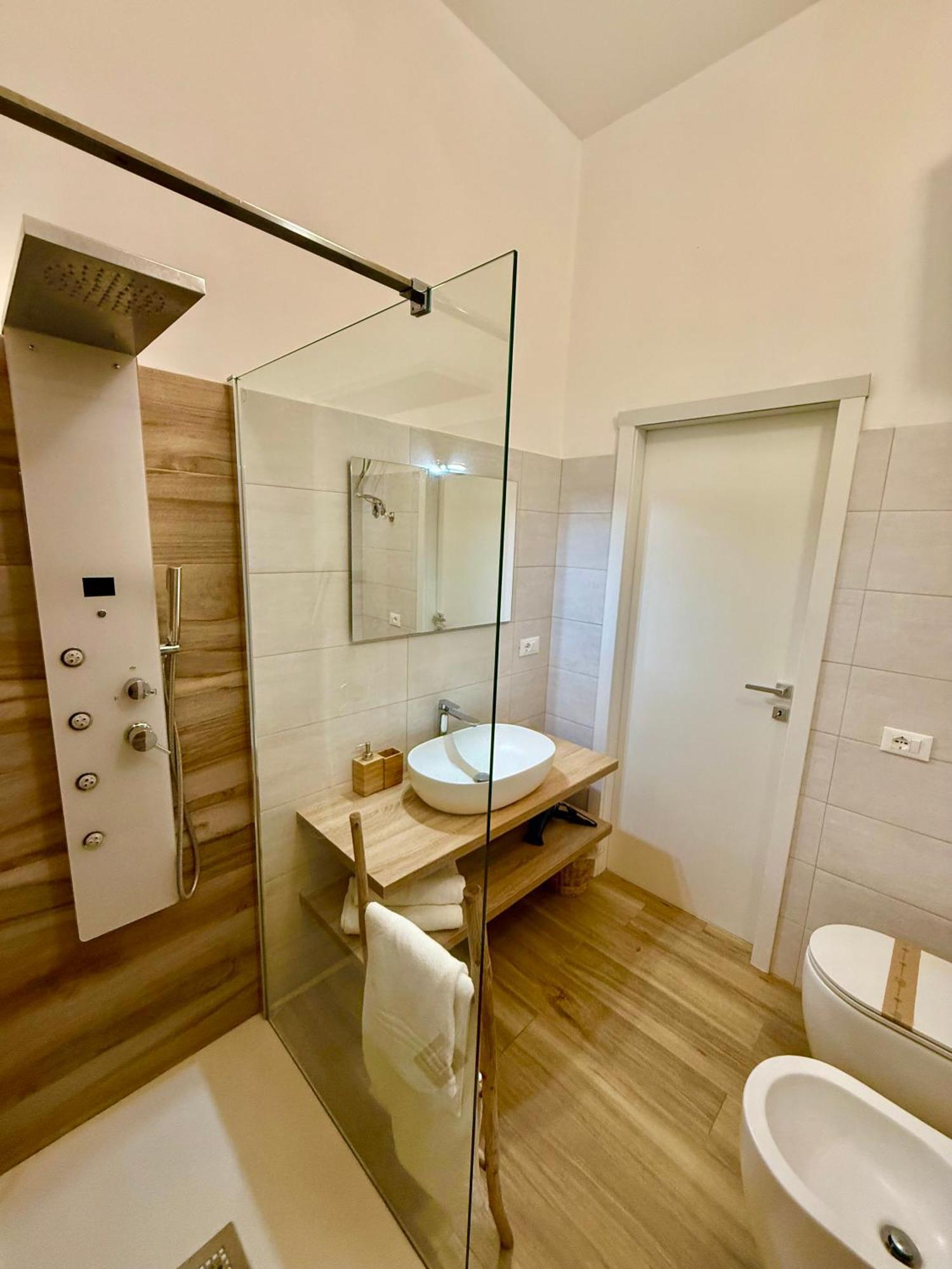 Terrazze Sul Mare Bed & Breakfast Pozzallo Bagian luar foto