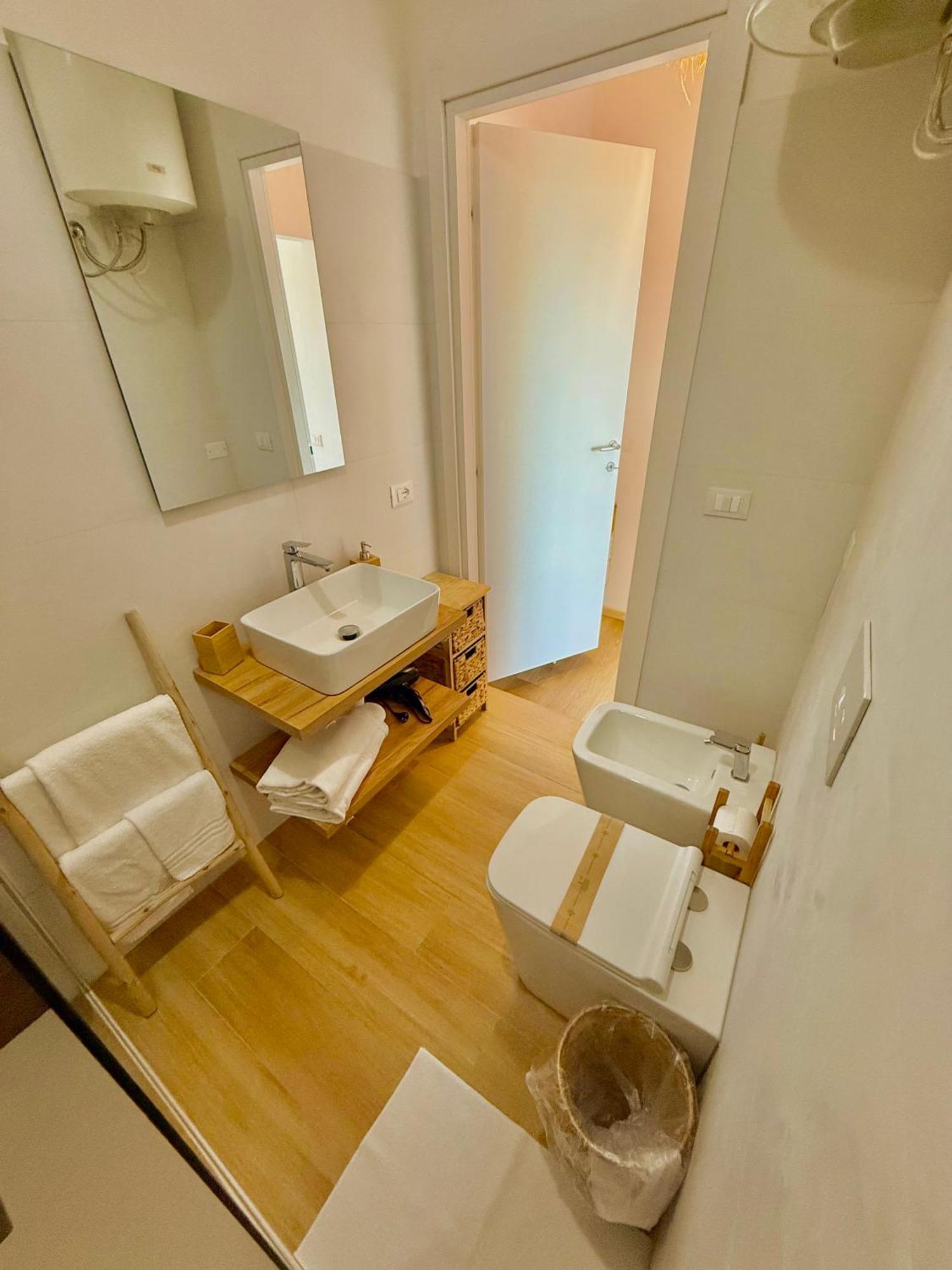 Terrazze Sul Mare Bed & Breakfast Pozzallo Bagian luar foto