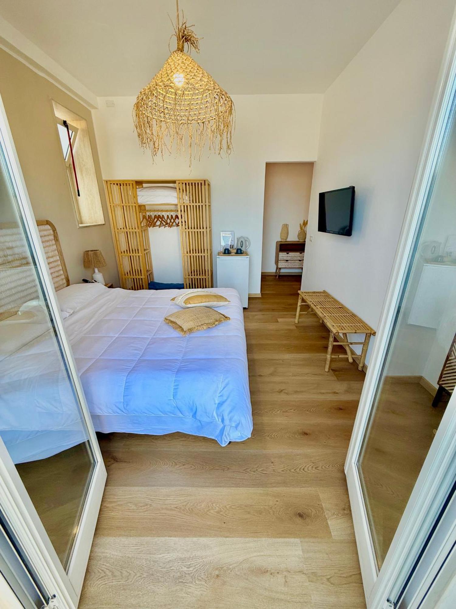 Terrazze Sul Mare Bed & Breakfast Pozzallo Bagian luar foto